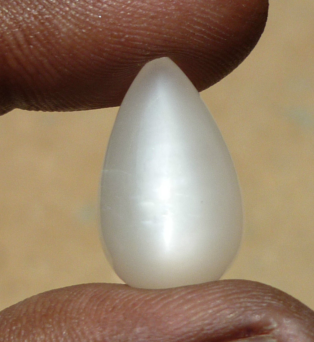 MS198 Pear Drop Cabochon 24ct 22x13mm Natural White Silky Moonstone, India